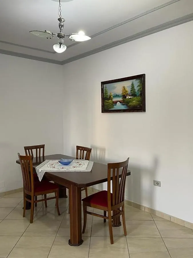 Rooftop Apartament Alexandria Vlorë Lägenhet